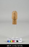 藏品(布袋戲製作-雕刻步驟(二)雕刻(粗胚))的圖片